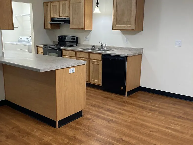 639-645 745 & W Scott 540 #761-44 — Photo 7