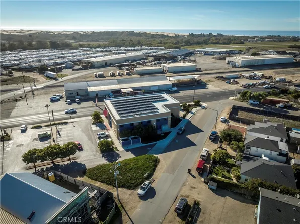 1590 Ocean St, Oceano, CA 93445