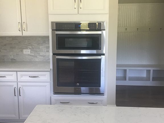 Upgraded Gourmet Kitchen