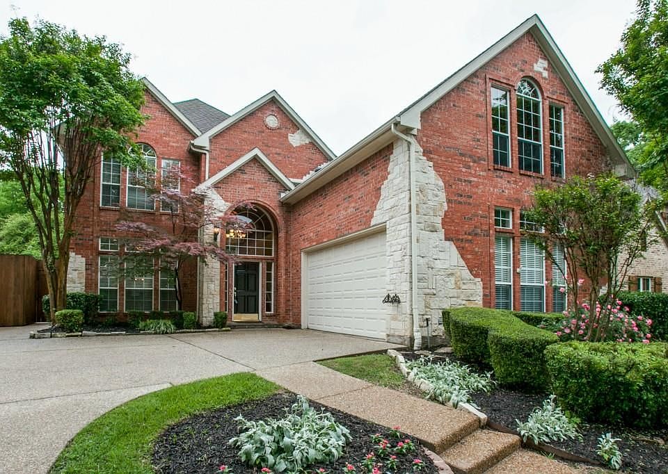 1st image of 2513 Lakeside Dr