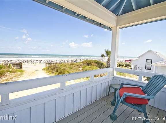 The ocean view is captivating from the deck of The Hut!