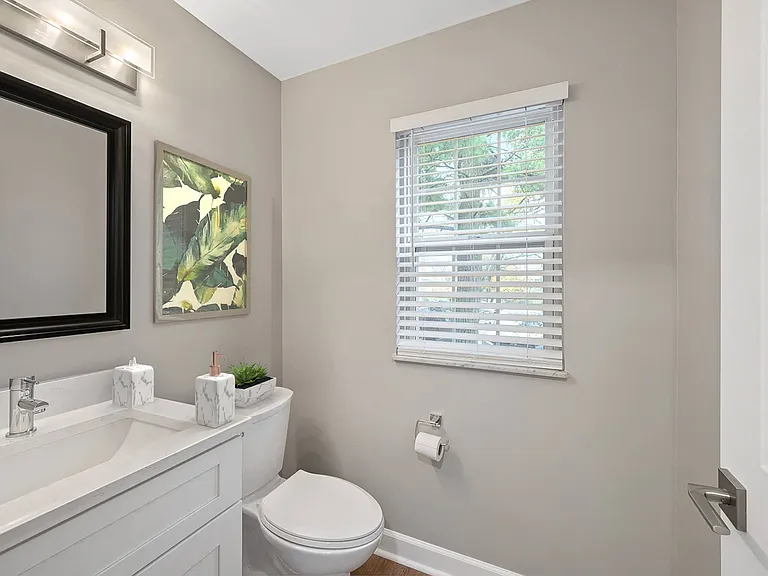 Indian Creek Apartments and Townhomes — Photo 14
