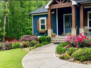 71 Lenten Rose Ln, Pendergrass, GA 30567