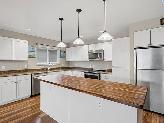 2nd image of 513 Harvest Loop