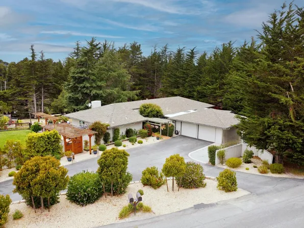 25750 Rio Vista Dr, Carmel, CA 93923