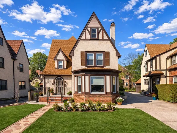 70-51 Juno St, Forest Hills, NY 11375