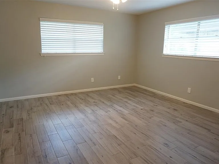 5727 Braesvalley Dr — Photo 5