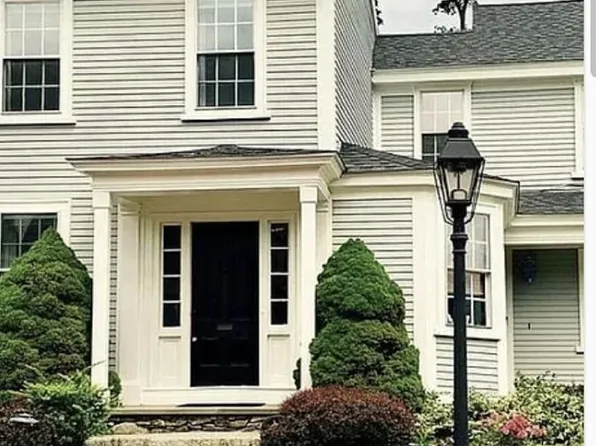 49 North St, Hingham, MA 02043