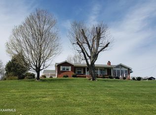 121 Sparks Landing Rd, Maynardville, TN 37807