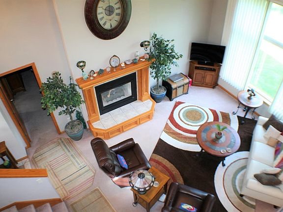 4th image of 416 E Country Hills Dr