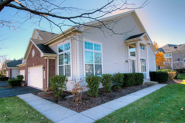 1st image of 1965 Fountain Grass Cir
