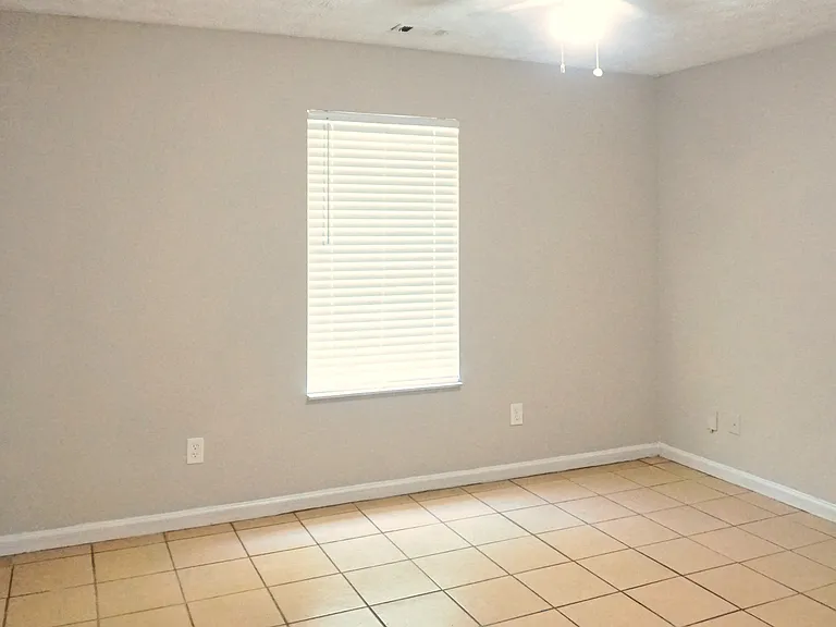 6112 Green Acres Dr SW — Photo 9