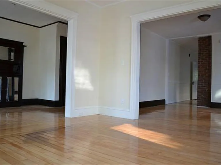 126 Auburn St #2 — Photo 4