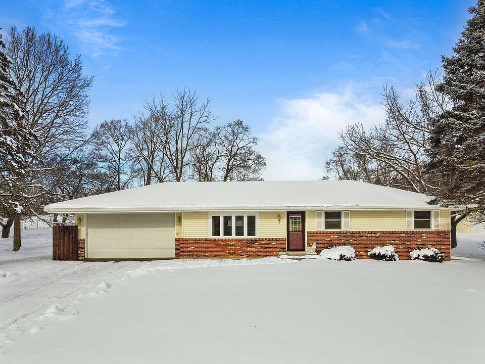 8222 E Rockton Rd, Roscoe, IL 61073 Zillow