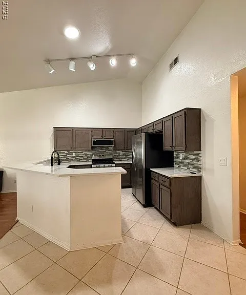 875 Serpentina Ave — Photo 6