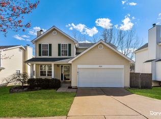528 Elm Crossing Ct, Ballwin, MO 63021