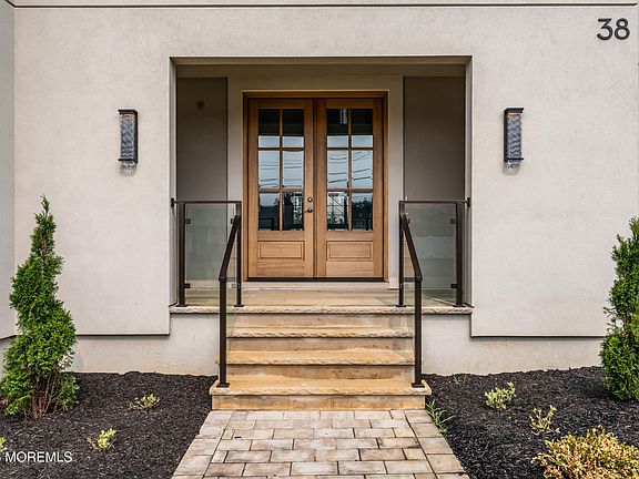 5th image of 38 Coolidge Place