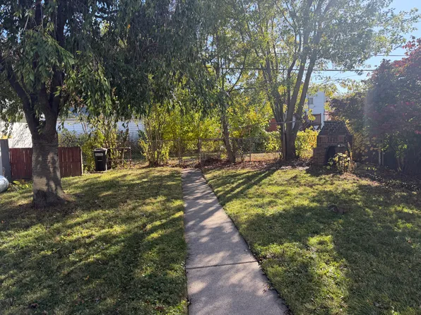 663 Antoine St #2, Wyandotte, MI 48192