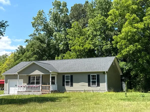 98 Meadow Farms Rd, Richlands, NC 28574