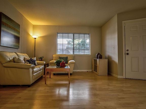 2nd image of 6902 Chantel Ct