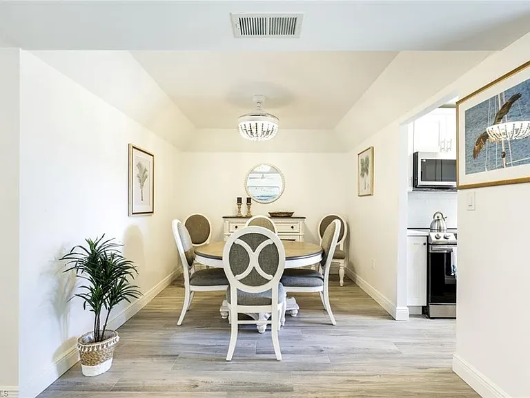 3200 Gulf Shore Blvd N #112 — Photo 8