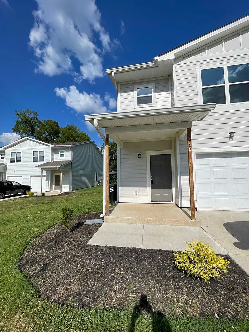 3 Bedroom, 2.5 Bath Townhome In The Heart Of Columbia! Coming Soon! — Photo 2