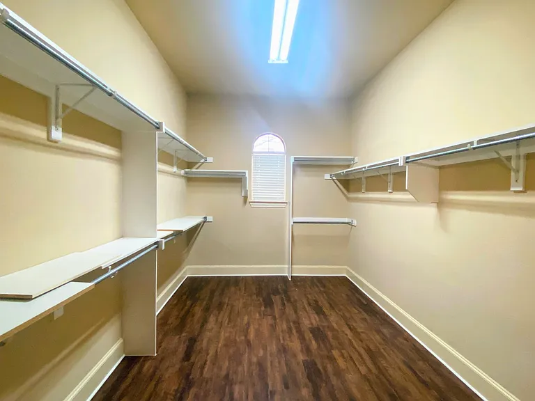 11563 Avondale Dr — Photo 13