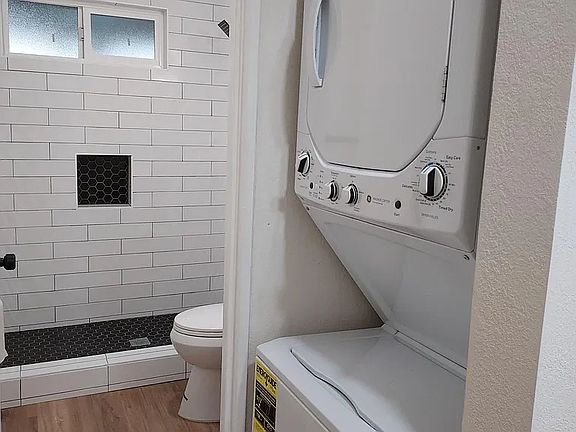 5th image of 3315 Luna Ave