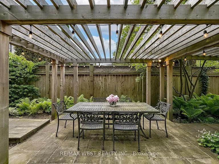 70 Forest Hill Rd — Photo 42