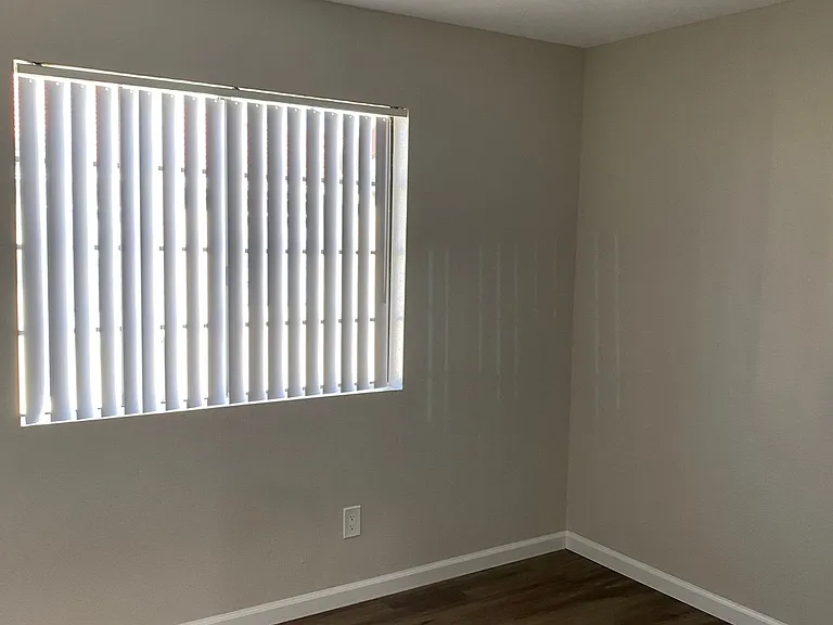 Los Olivos Apartments — Photo 19