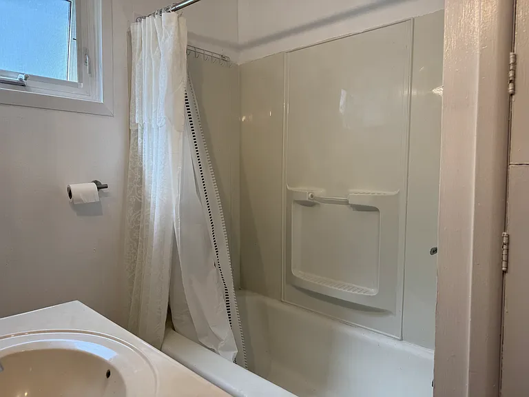 18 Tuxedo Pl #1 — Photo 13