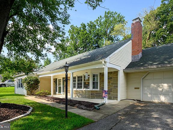 4th image of 12128 Long Ridge Ln