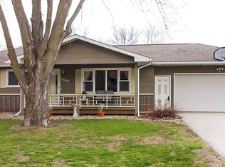 3849 Cedar Terrace Dr, Waterloo, IA 50702