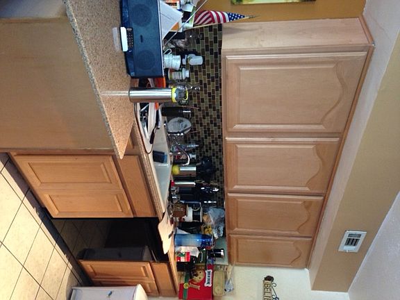 5th image of 412A Weser Ave
