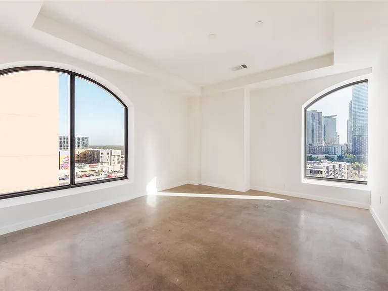 507 Sabine St #707 — Photo 3