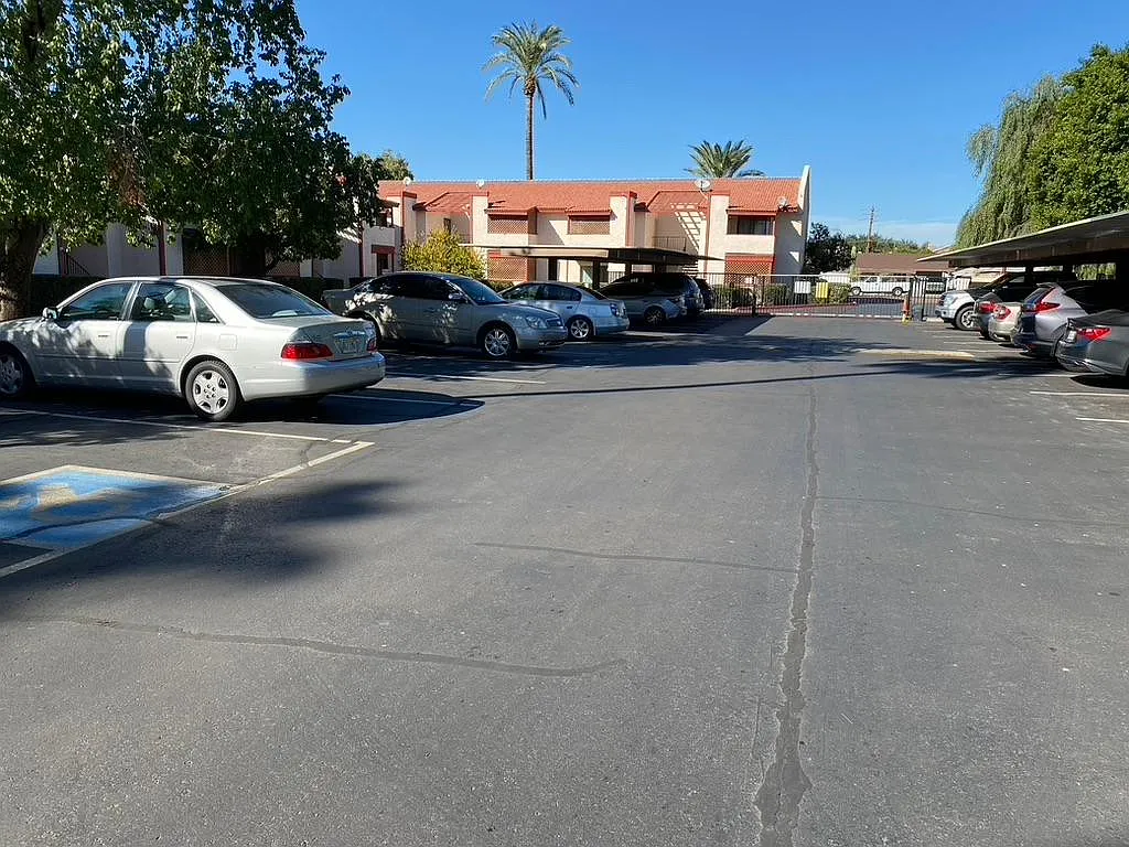 2 bed, 900 sqft, $1,399 — Photo 4