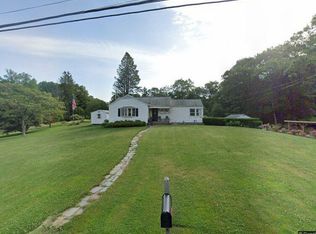 9 Brook St, Seymour, CT 06483