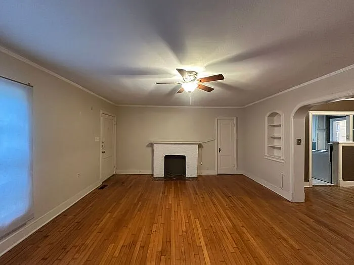 2 bed, 1.0 bath, 1170 sqft, $1,050 — Photo 3