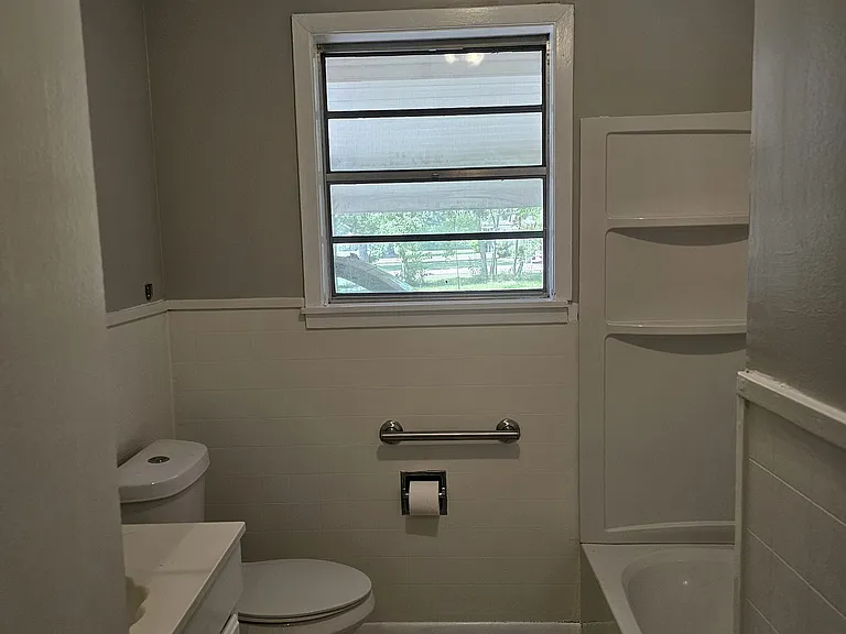 114 Fairlane Dr — Photo 13