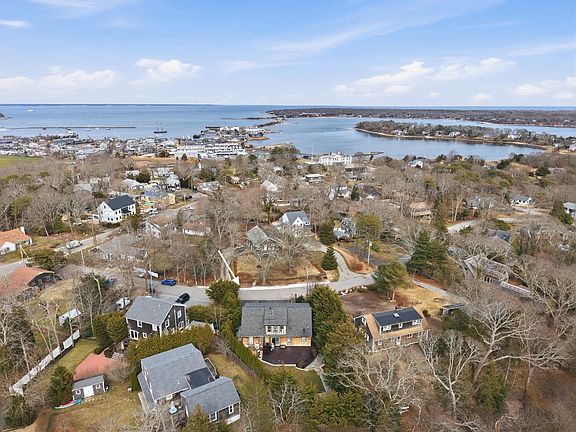 3rd image of 21 Davis St