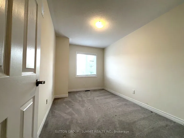 109 Benadir Ave — Photo 41