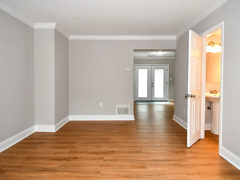 Living Room - 3