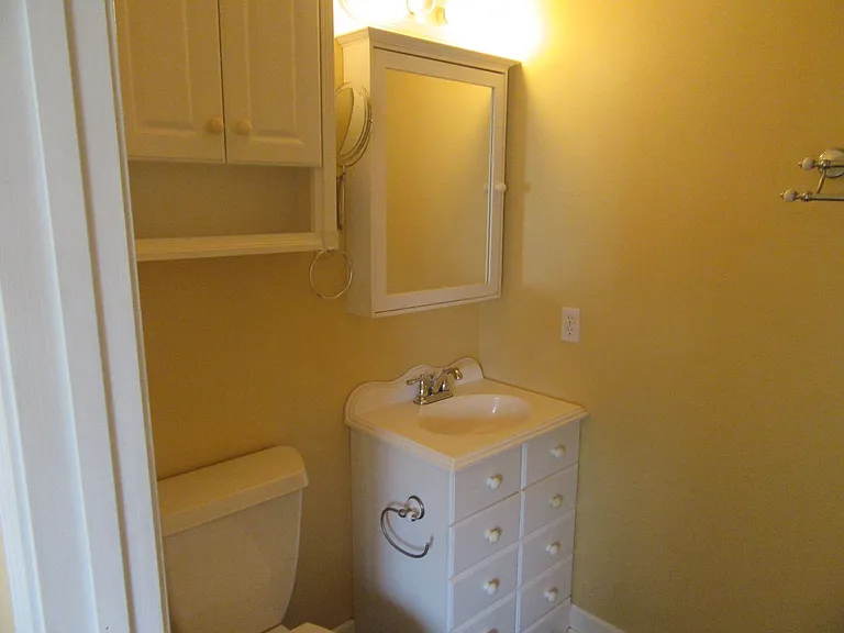 820 Premier Dr — Photo 13