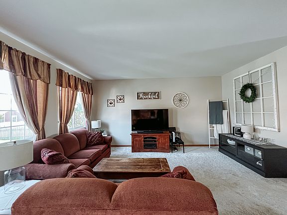5th image of 25212 Presidential Ave