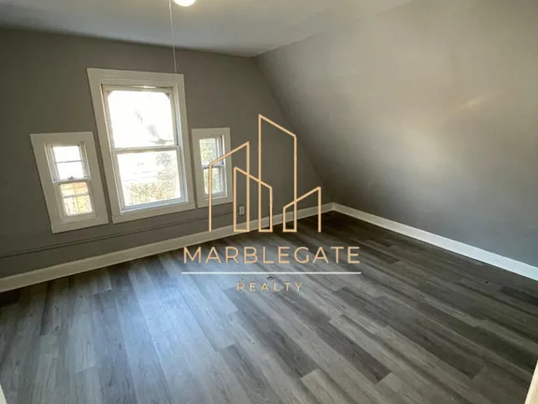 190 Seymour Ave #22 — Photo 3