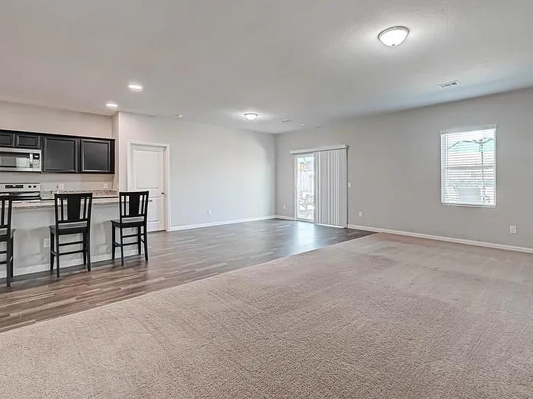 10133 Pappas Dr — Photo 6