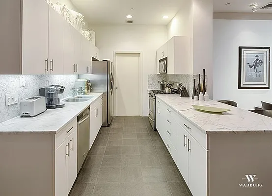 Sold by Warburg | media 16