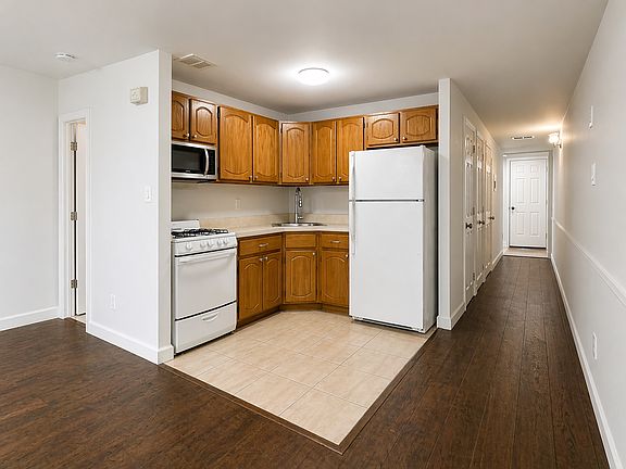 5th image of 208 Hillside Ave Floor 1