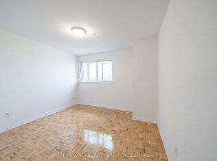 1407 Dupont St #402, Toronto, ON M6H 4J7
