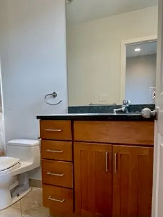 1150 N Hoyne Ave — Photo 20
